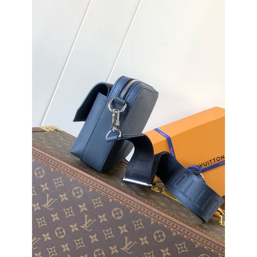 M22611 Fastline Messenger