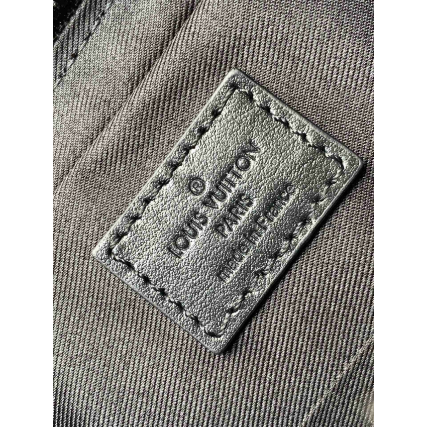M11648 Trio Messenger