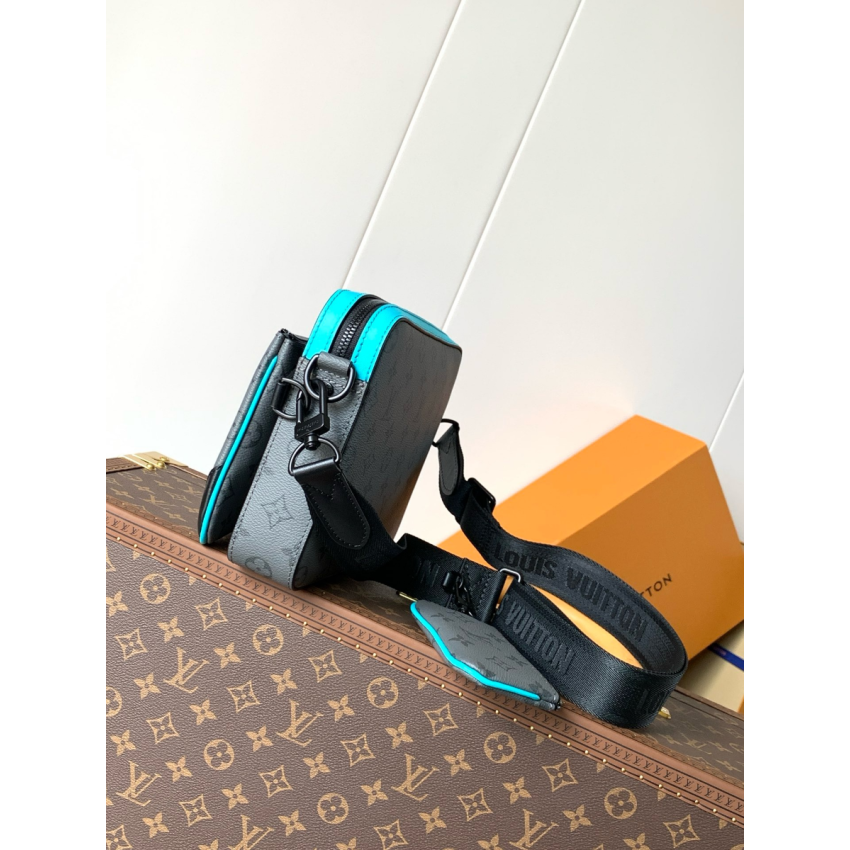 M11648 Trio Messenger