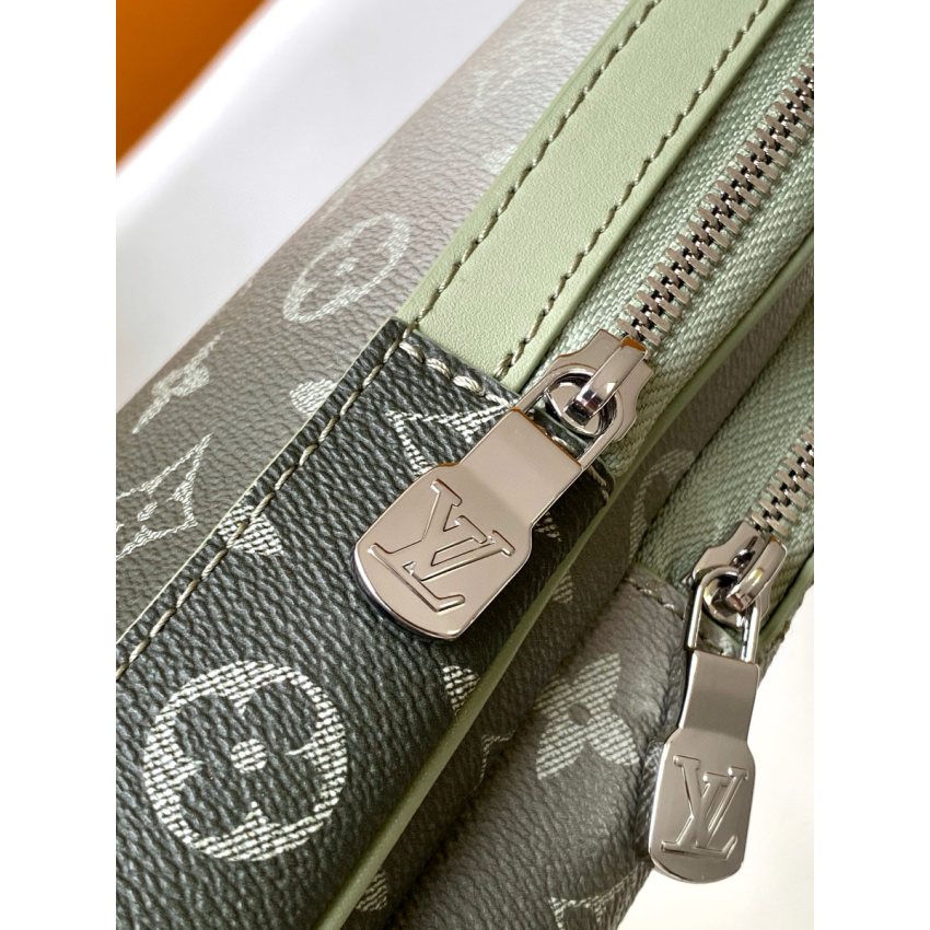 M11702 Avenue Slingbag
