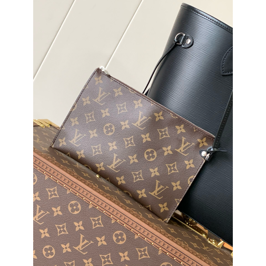 M11930  Neverfull MM
