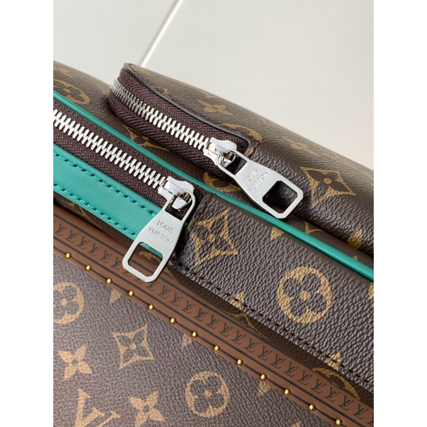 M12734 Avenue Slingbag