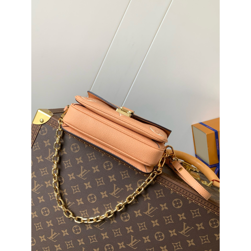 M12735 Pochette Métis East West