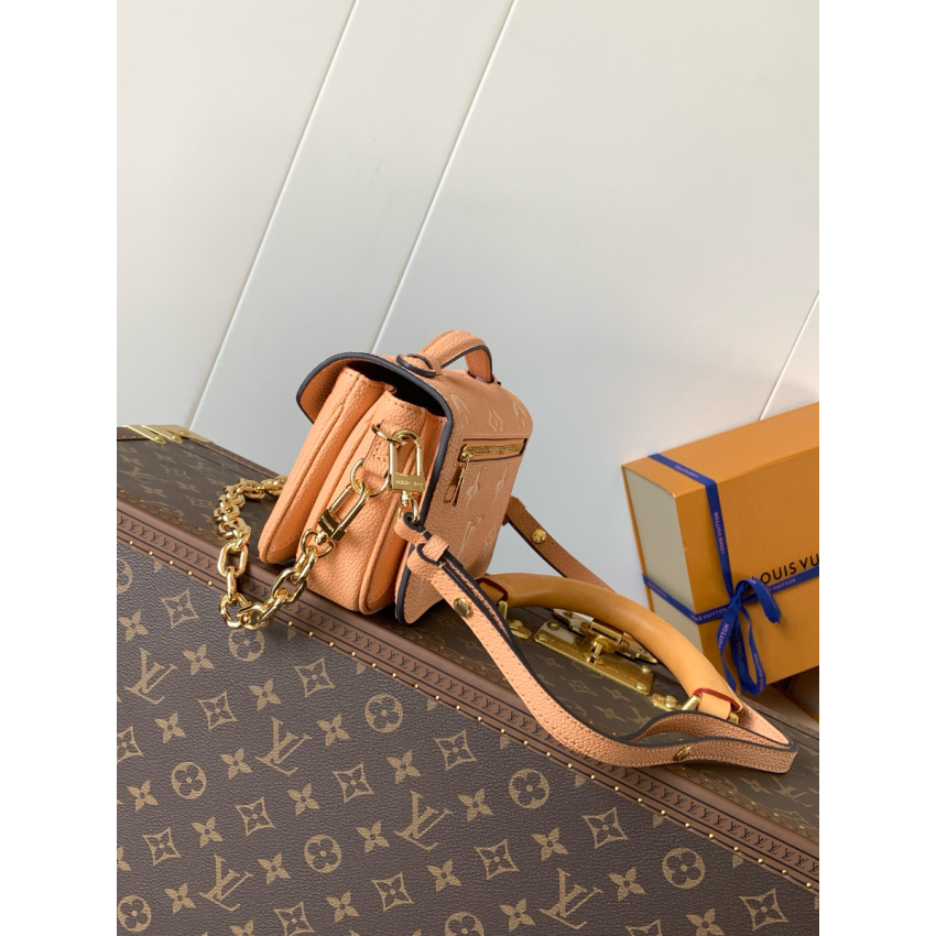 M12735 Pochette Métis East West