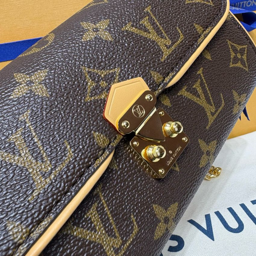 M13566 Pochette Camille