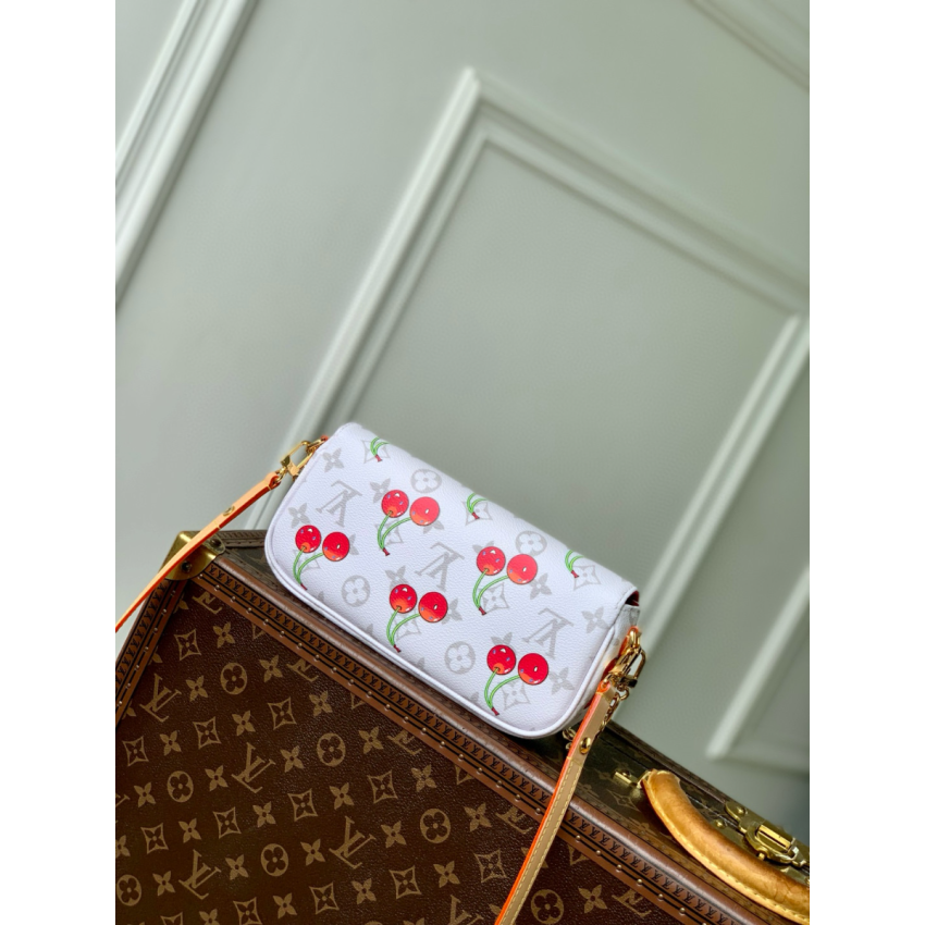 M14239 New LV x TM Wallet On Chain Ivy
