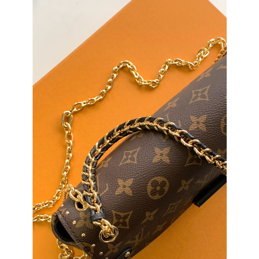 M14526 SS25 Collection Trunkie