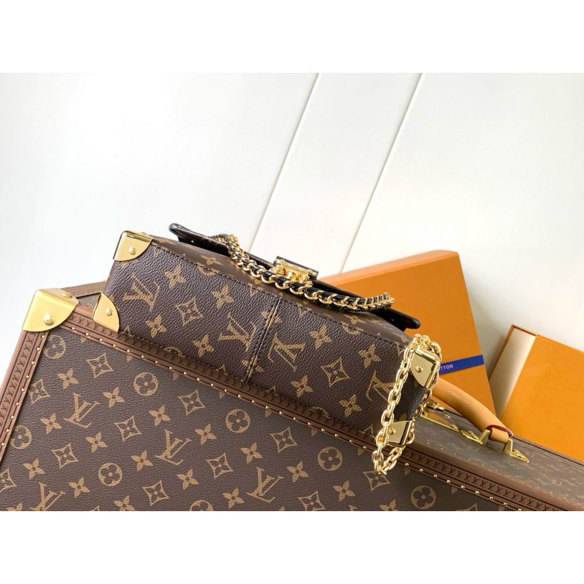 M14526 SS25 Collection Trunkie