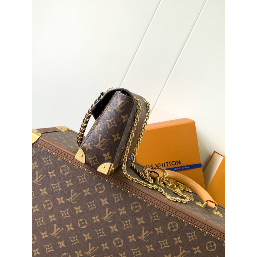 M14526 SS25 Collection Trunkie