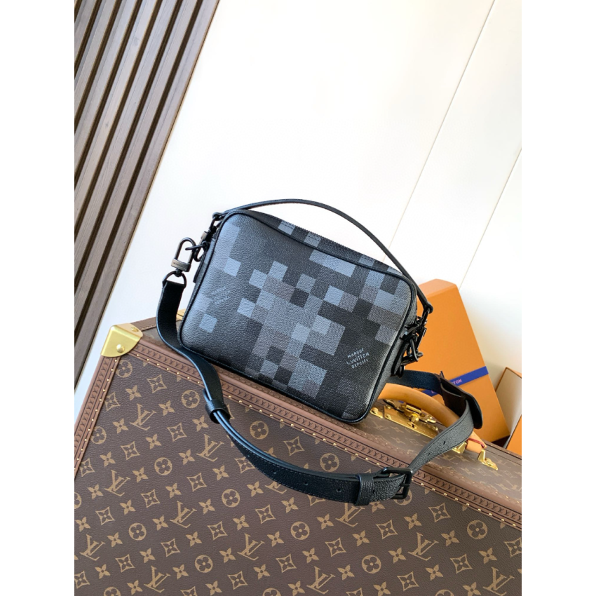 M14988 Nil Messenger