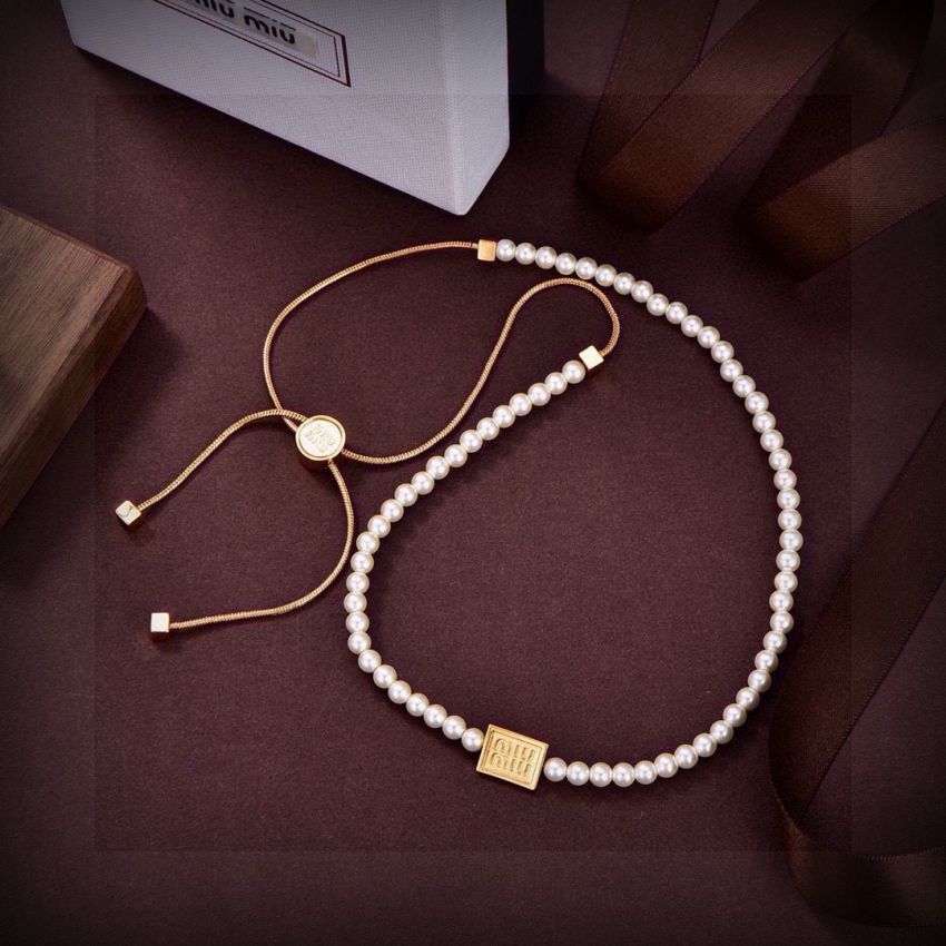 M1v M1v necklace