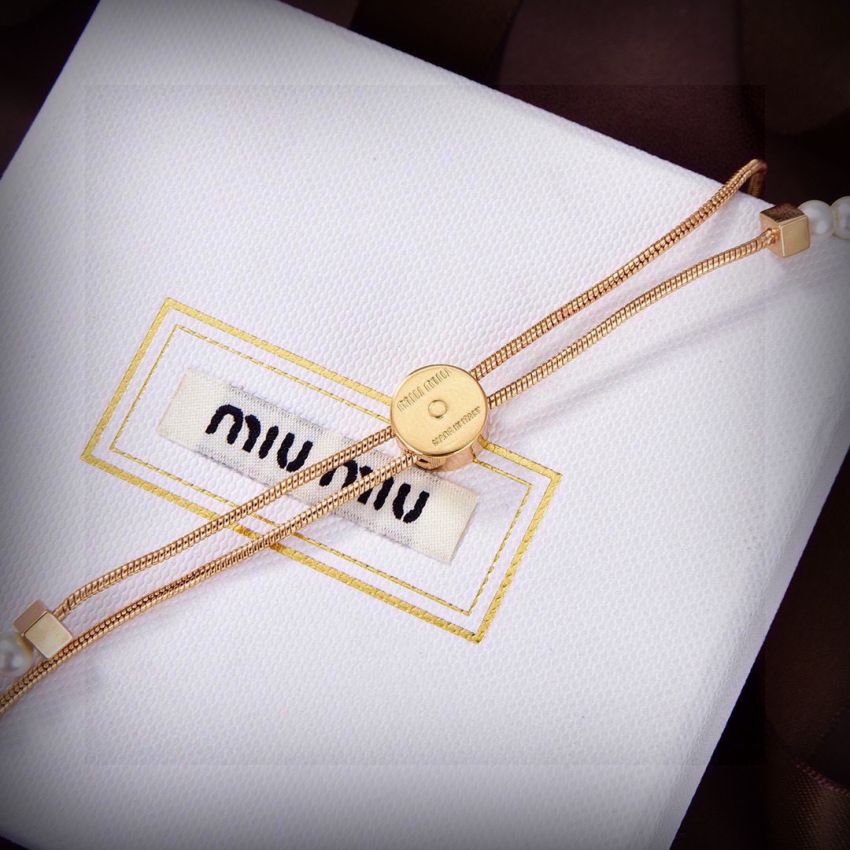 M1v M1v necklace