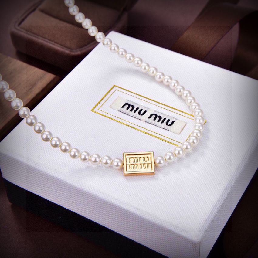 M1v M1v necklace
