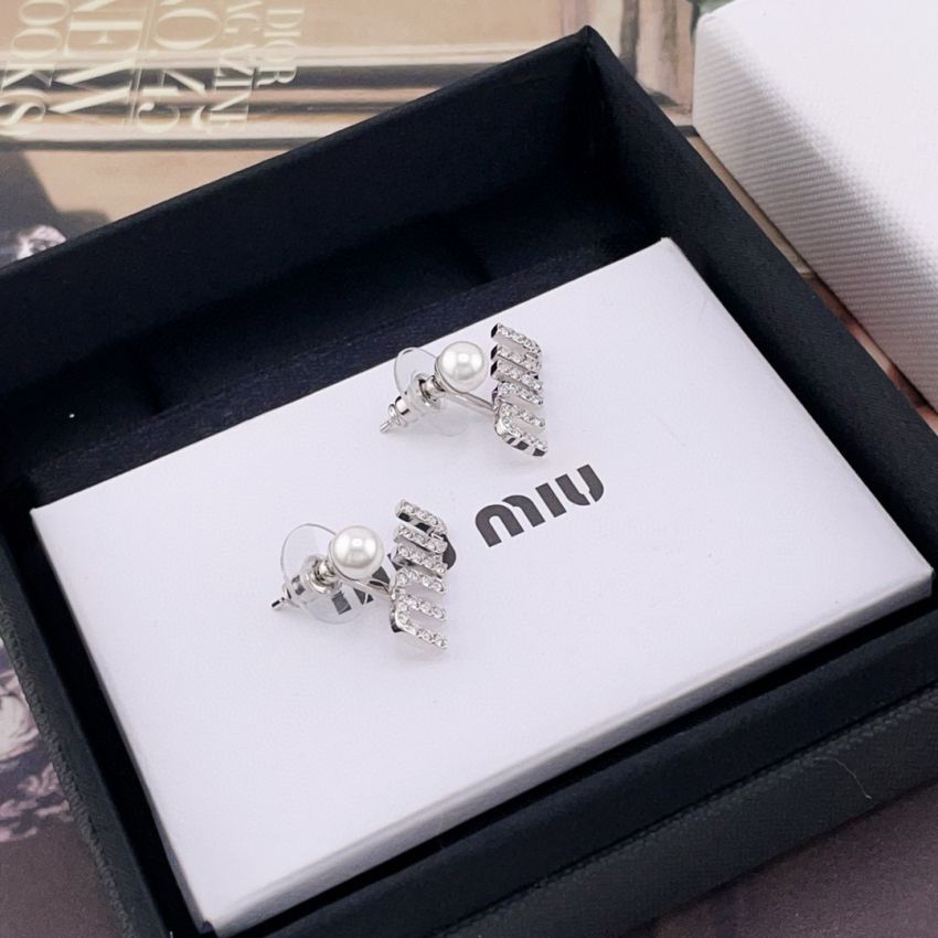 M1v M1v earrings
