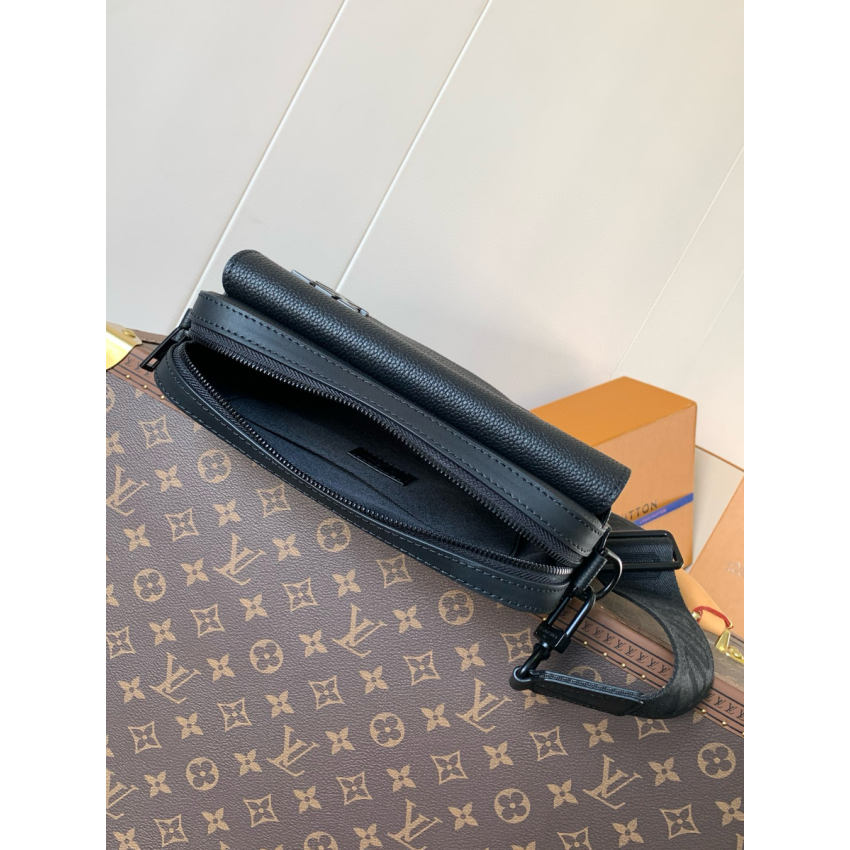 M22482 Fastline Messenger