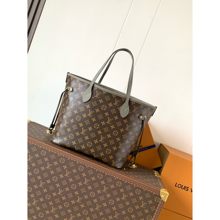 M25664 Neverfull Inside Out MM