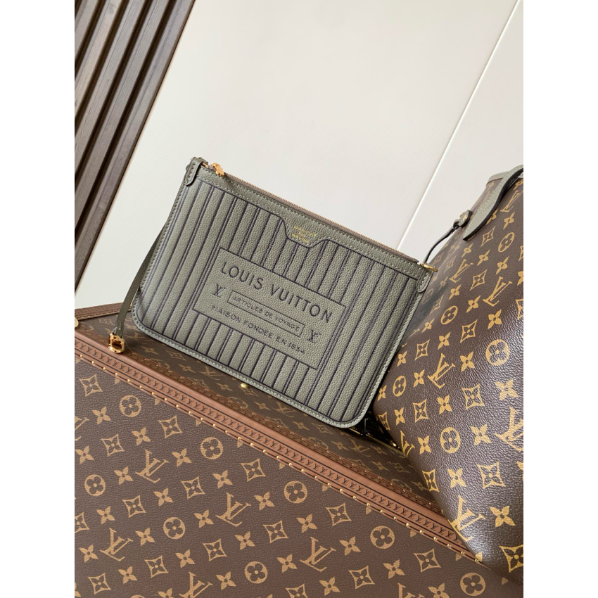 M25664 Neverfull Inside Out MM