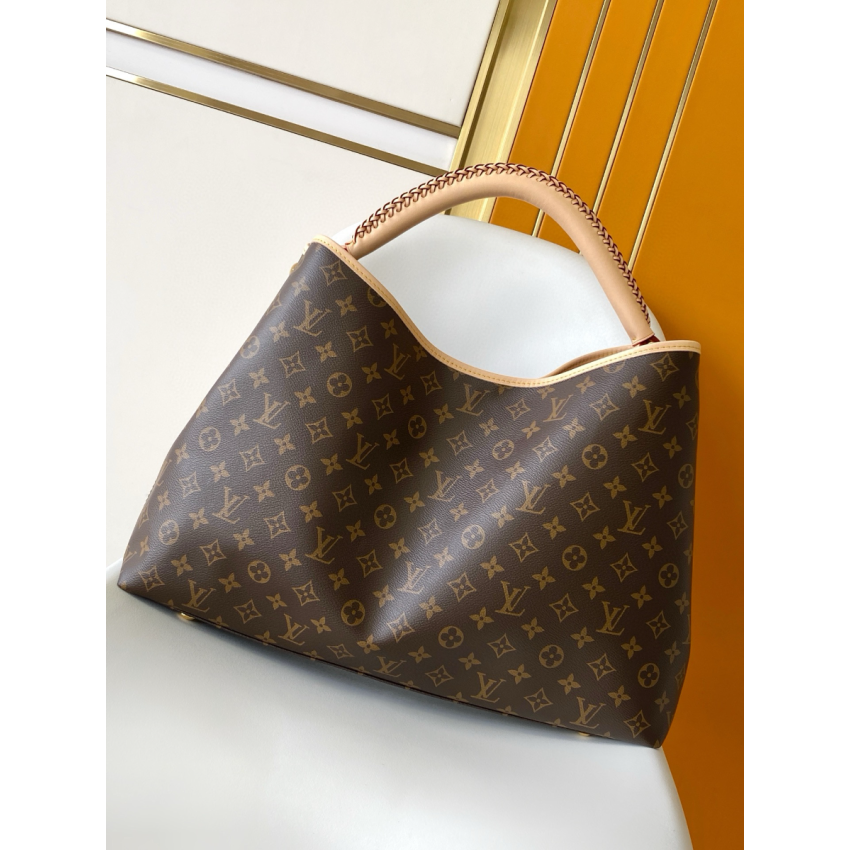 M25877 Again Bag