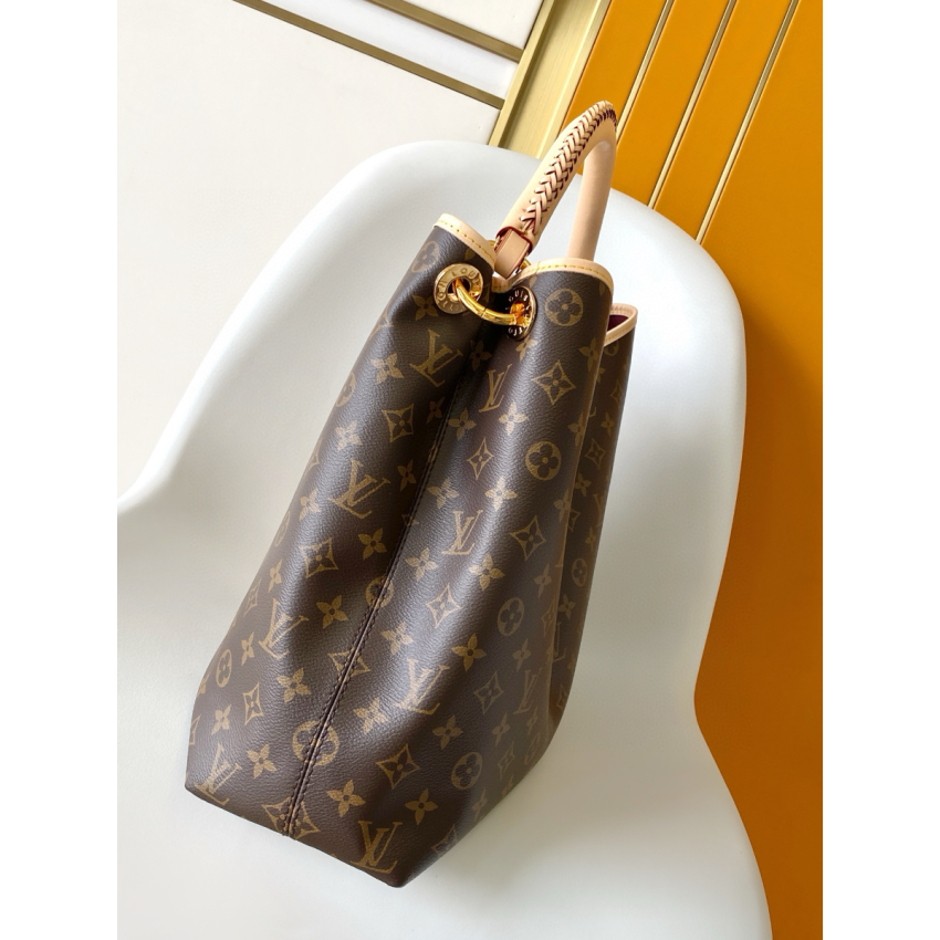 M25877 Again Bag