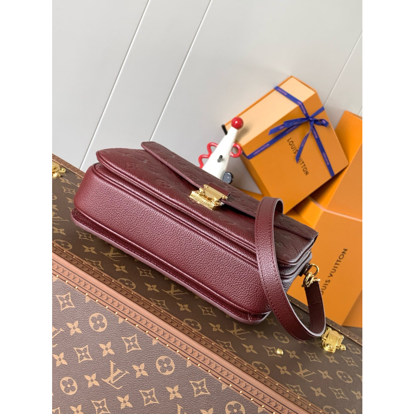 M25939Pochette Metis