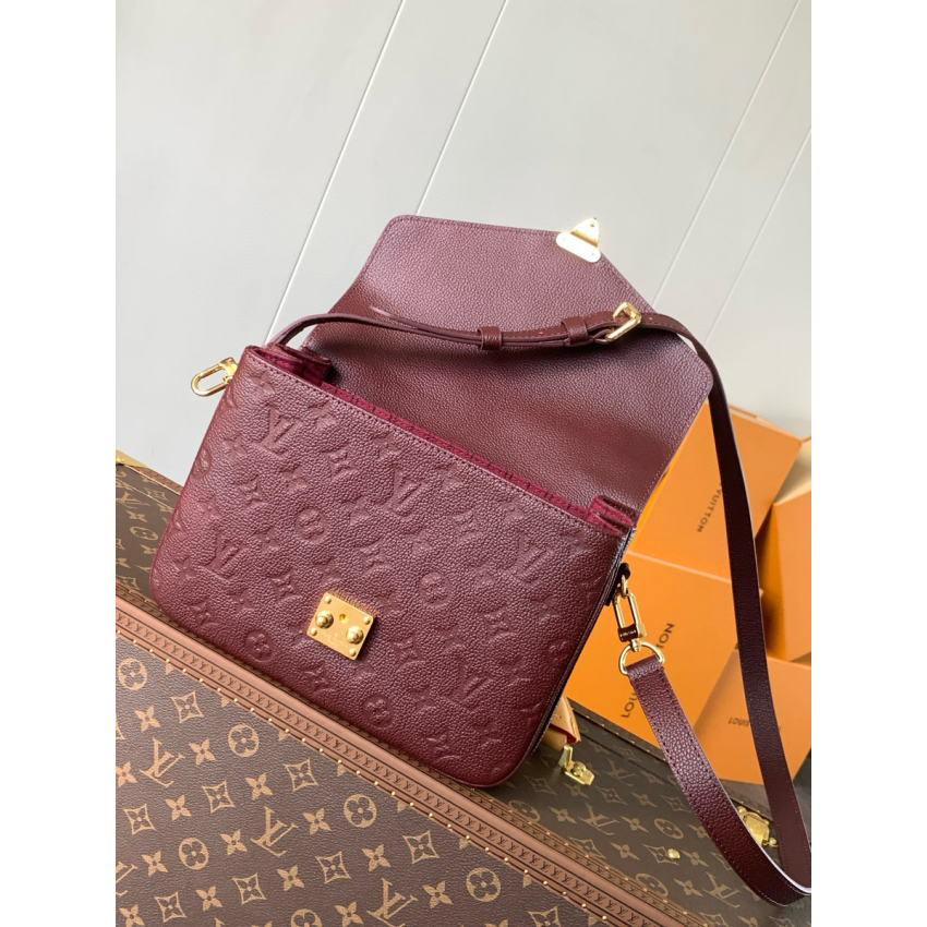 M25939Pochette Metis