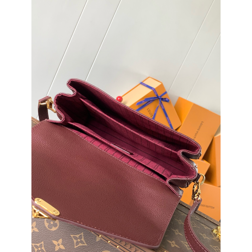 M25939Pochette Metis