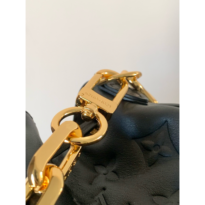 M26216 Coussin Bucket Bag