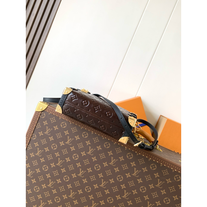 M26304 Fashion Show Side Trunk MM