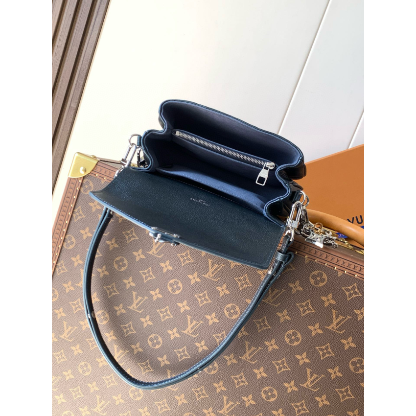 M26456 Pochette Métis East West