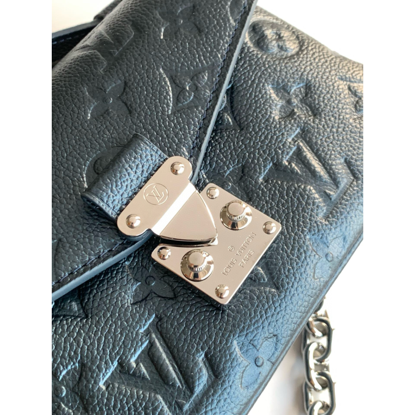 M26456 Pochette Métis East West
