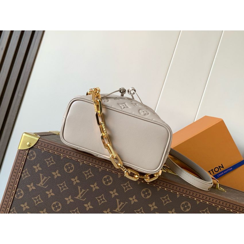 M26530 Coussin Bucket Bag