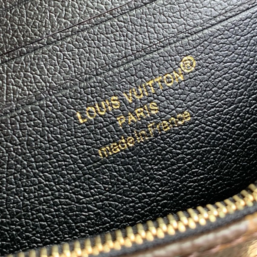 M26587 Wallet on Chain Ivy