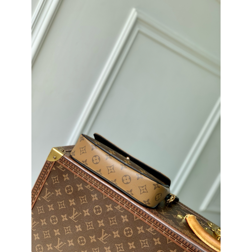 M26587 Wallet on Chain Ivy