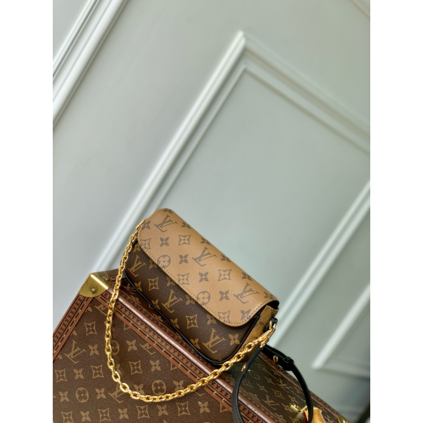 M26587 Wallet on Chain Ivy