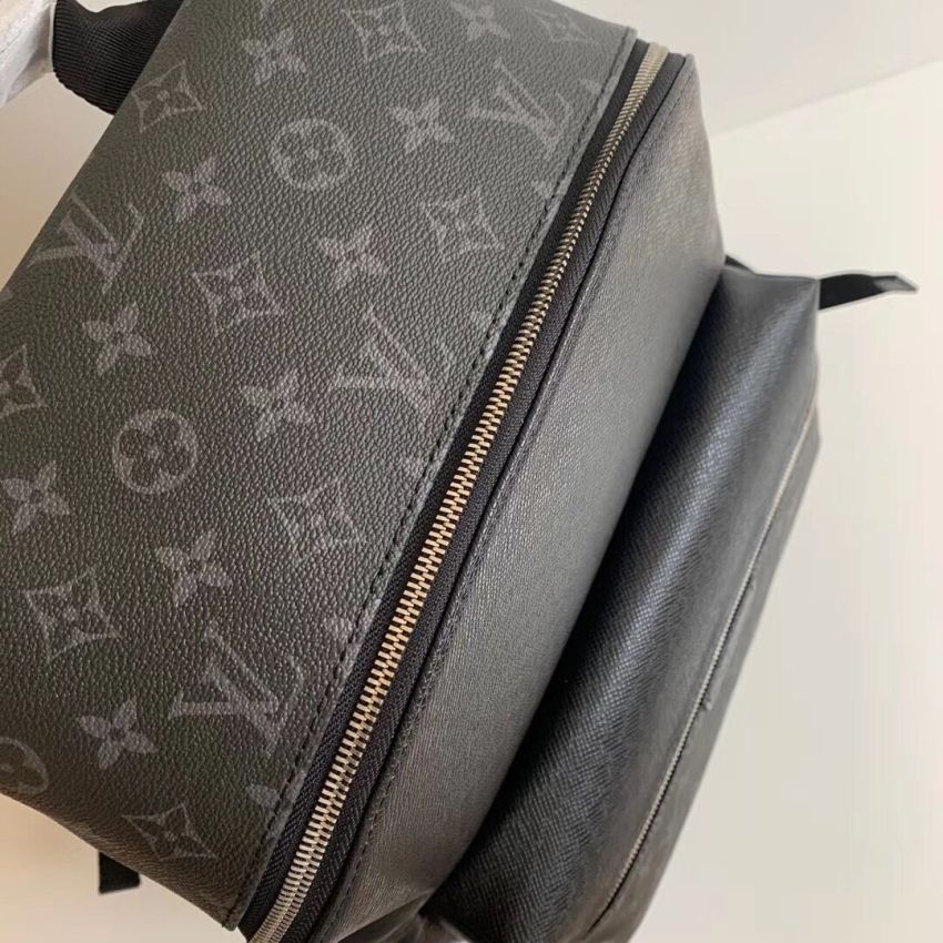 L0vis Vvtt0n M30230 Discovery Backpack PM