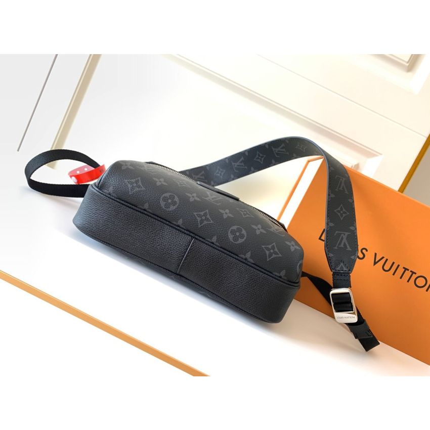 L0vis Vvtt0n M30233 Outdoor Messenger