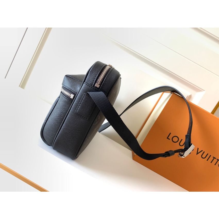 L0vis Vvtt0n M30233 Outdoor Messenger