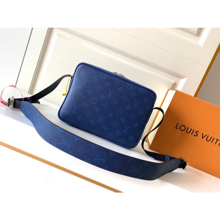 L0vis Vvtt0n M30242Outdoor Messenger