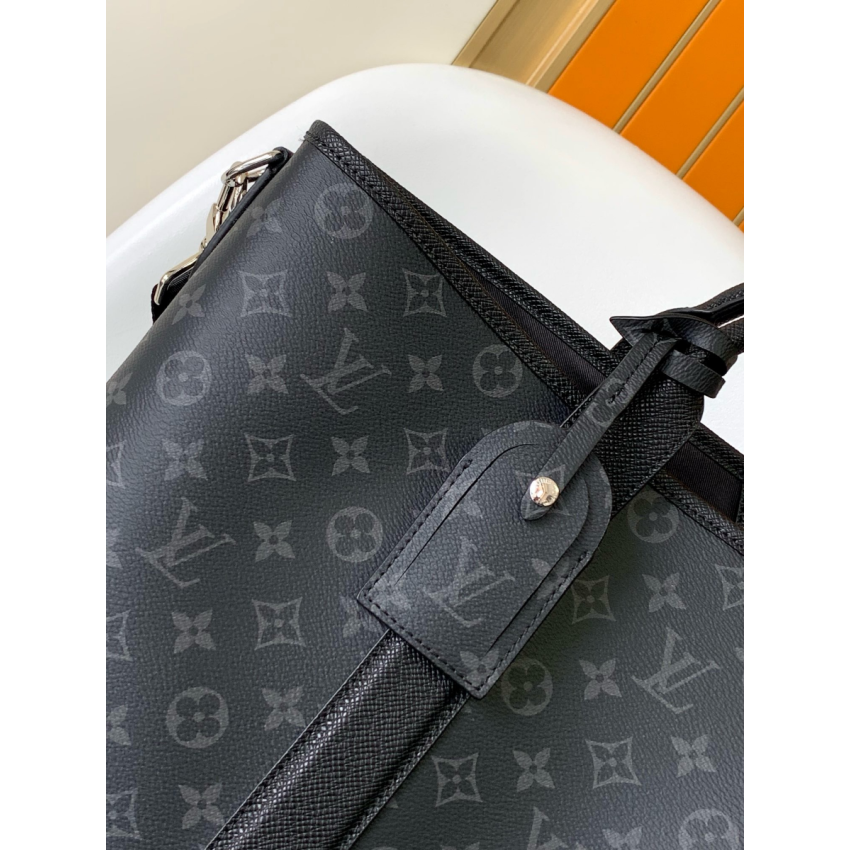 M30937 Weekend Tote NM