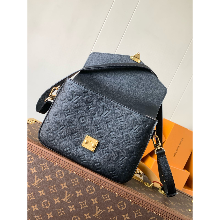 M41487 Pochette Metis