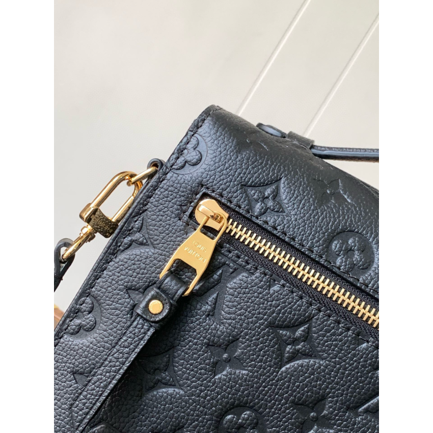 M41487 Pochette Metis