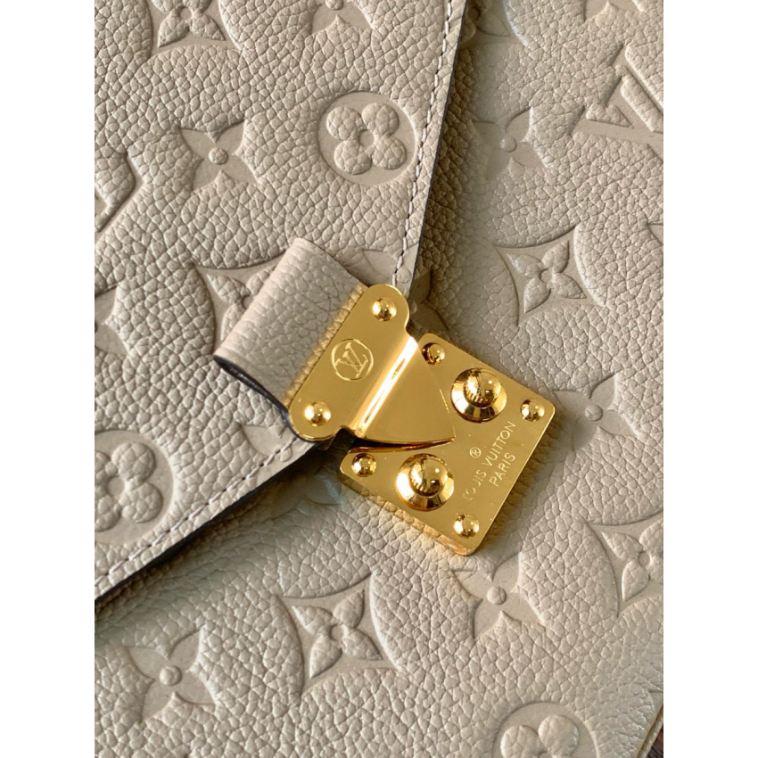 M44881 Pochette Metis