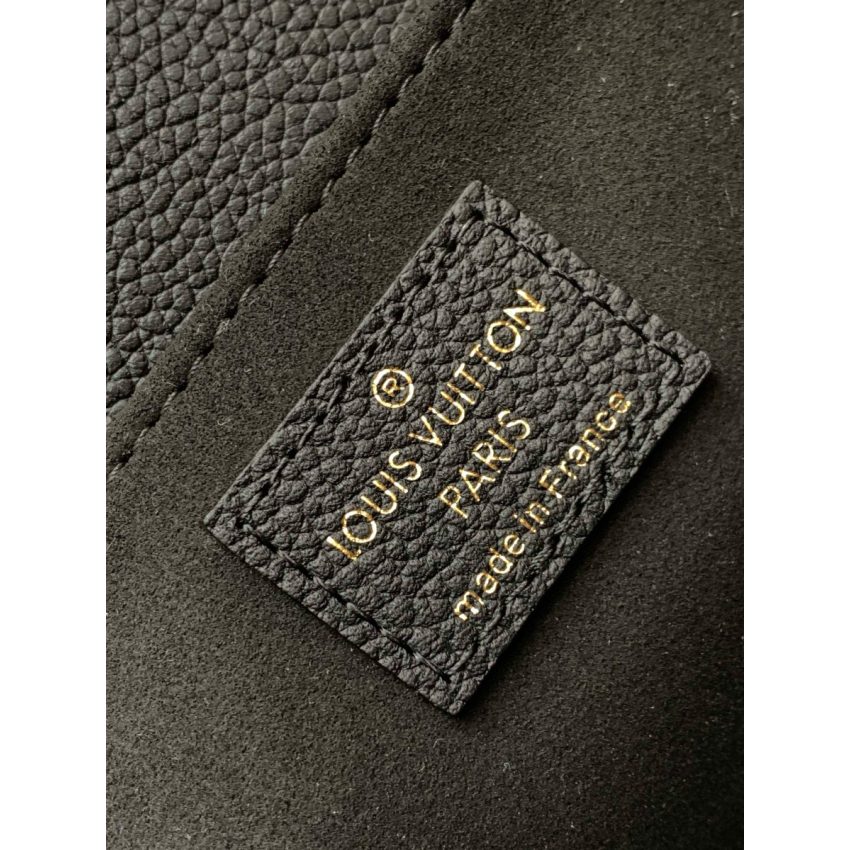 M46595 Pochette Métis East West