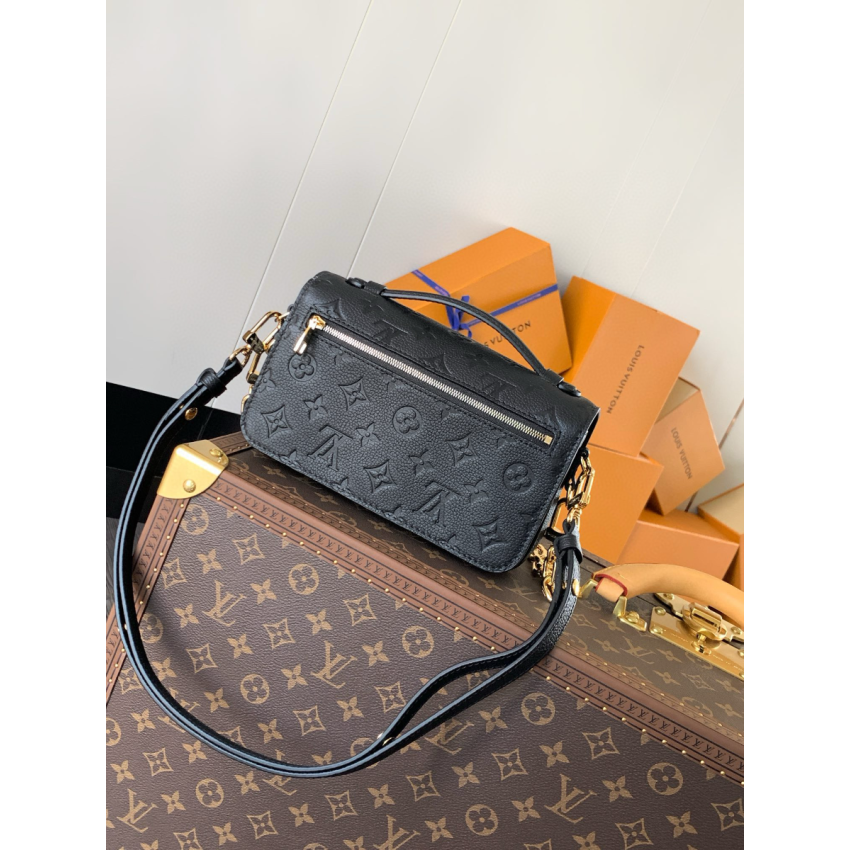 M46595 Pochette Métis East West