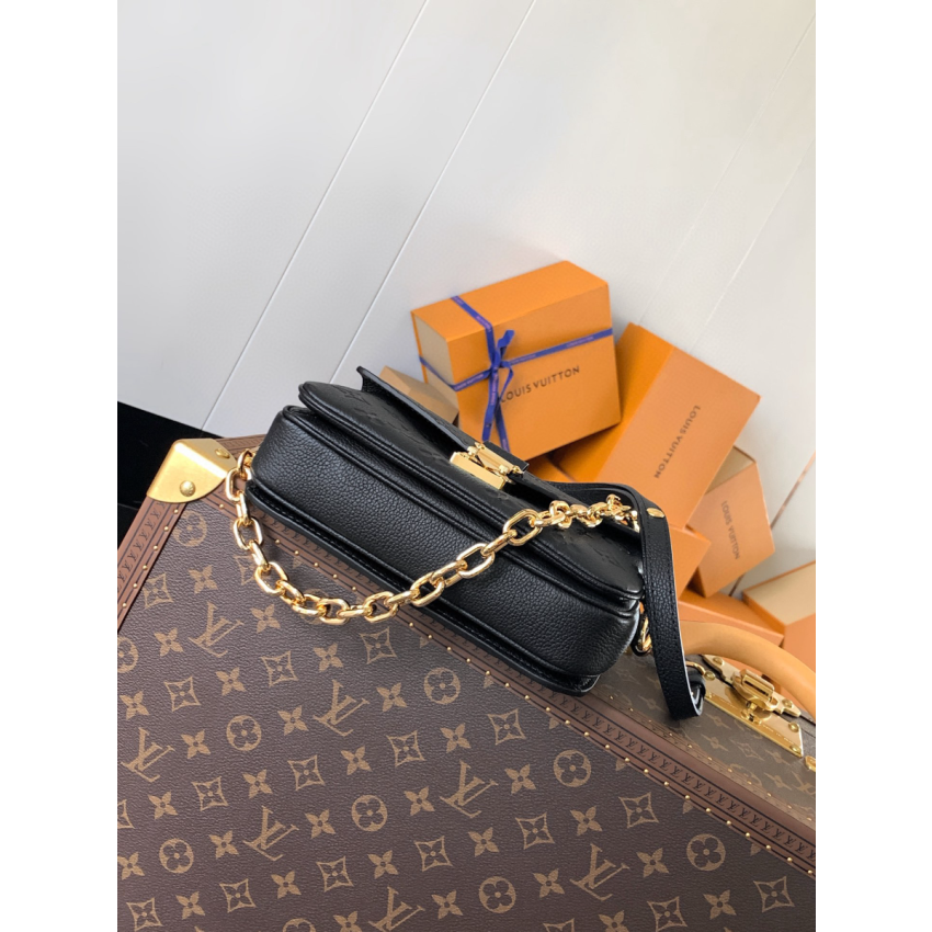 M46595 Pochette Métis East West