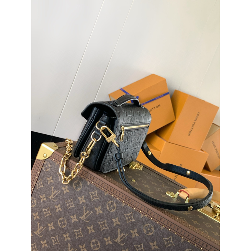 M46595 Pochette Métis East West