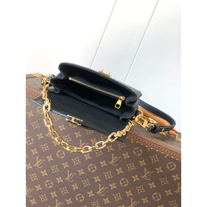 M46596 Pochette Métis East West