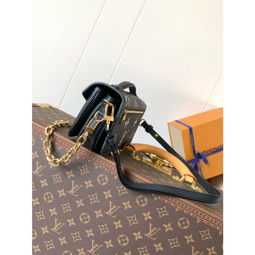 M46596 Pochette Métis East West