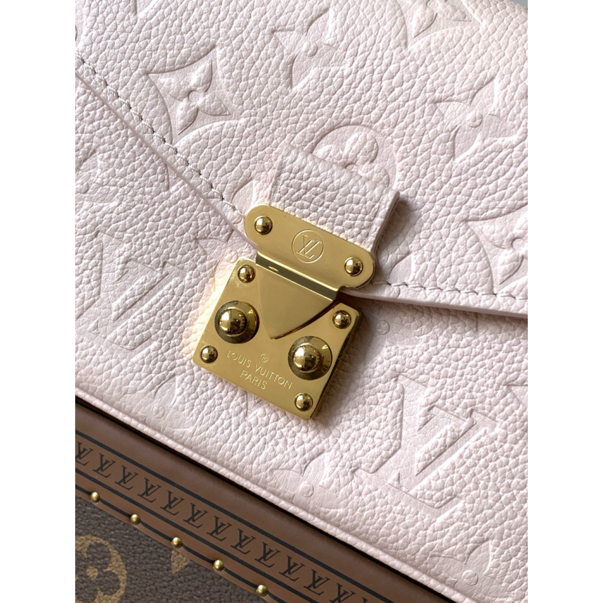 M47045 Pochette Métis East West