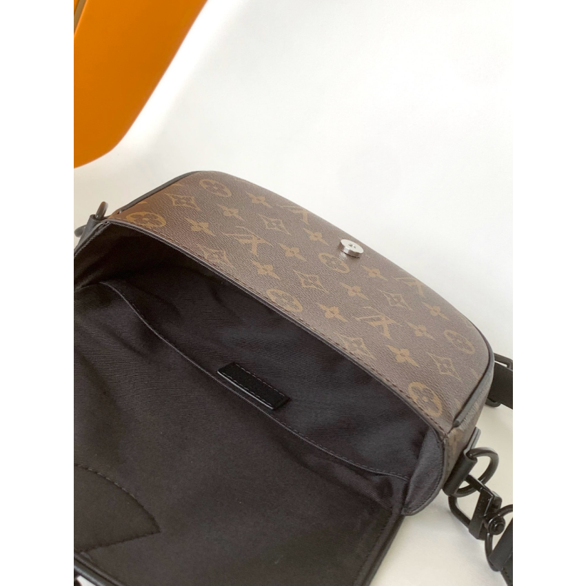M47060 Montsouris Messenger PM